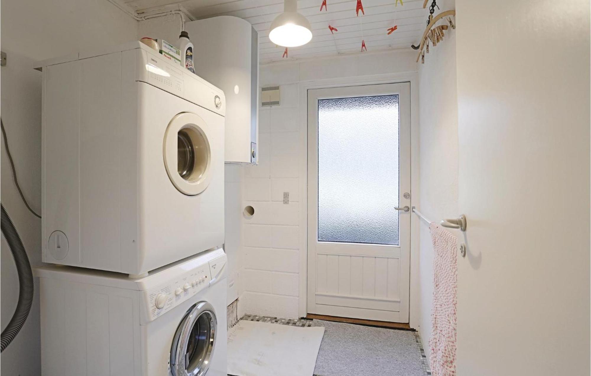 3 Bedroom Cozy Home In Nex Spidsegård Zewnętrze zdjęcie